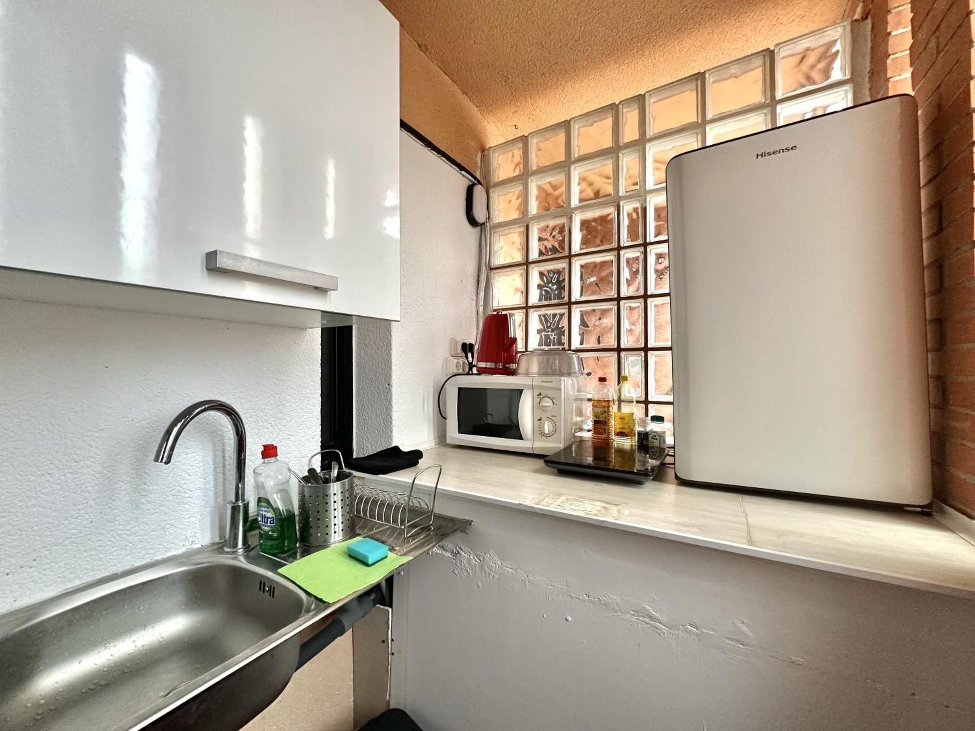 Con Bano Privado Y Mini-cocina Privada En Casa Particular, Acceso Independiente * San Sebastian